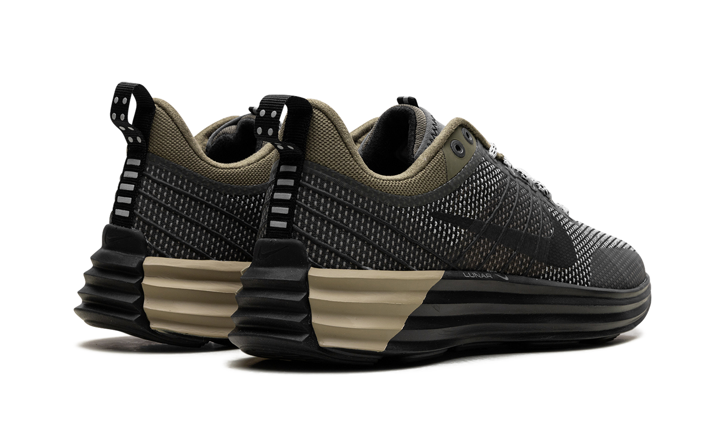 Lunar Roam SE "Medium Olive" FZ8116 201