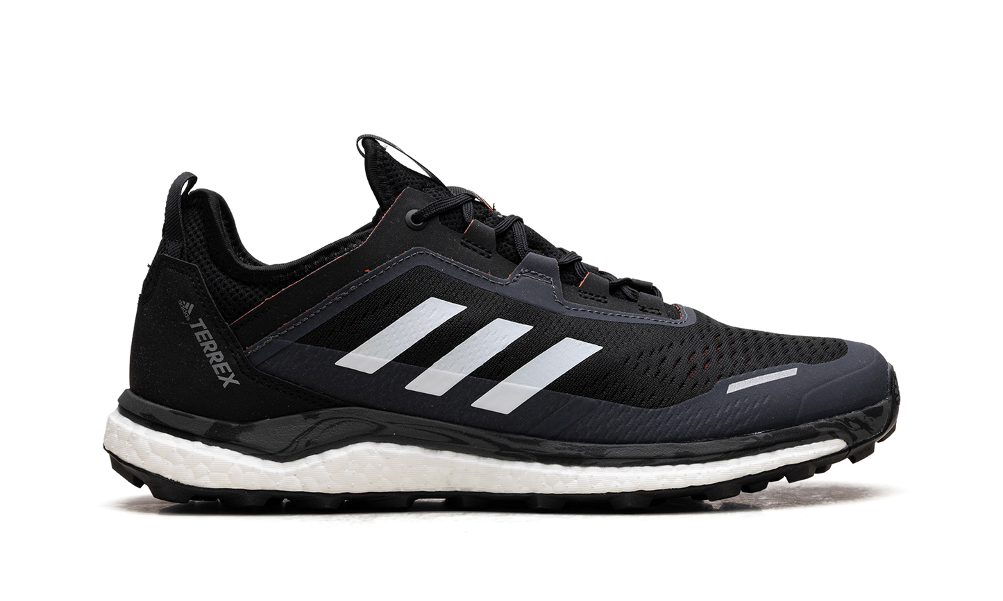 Terrex Agravic Flow "CORE BLACK/CRYSTAL WHITE/SOLAR RED" FW5119