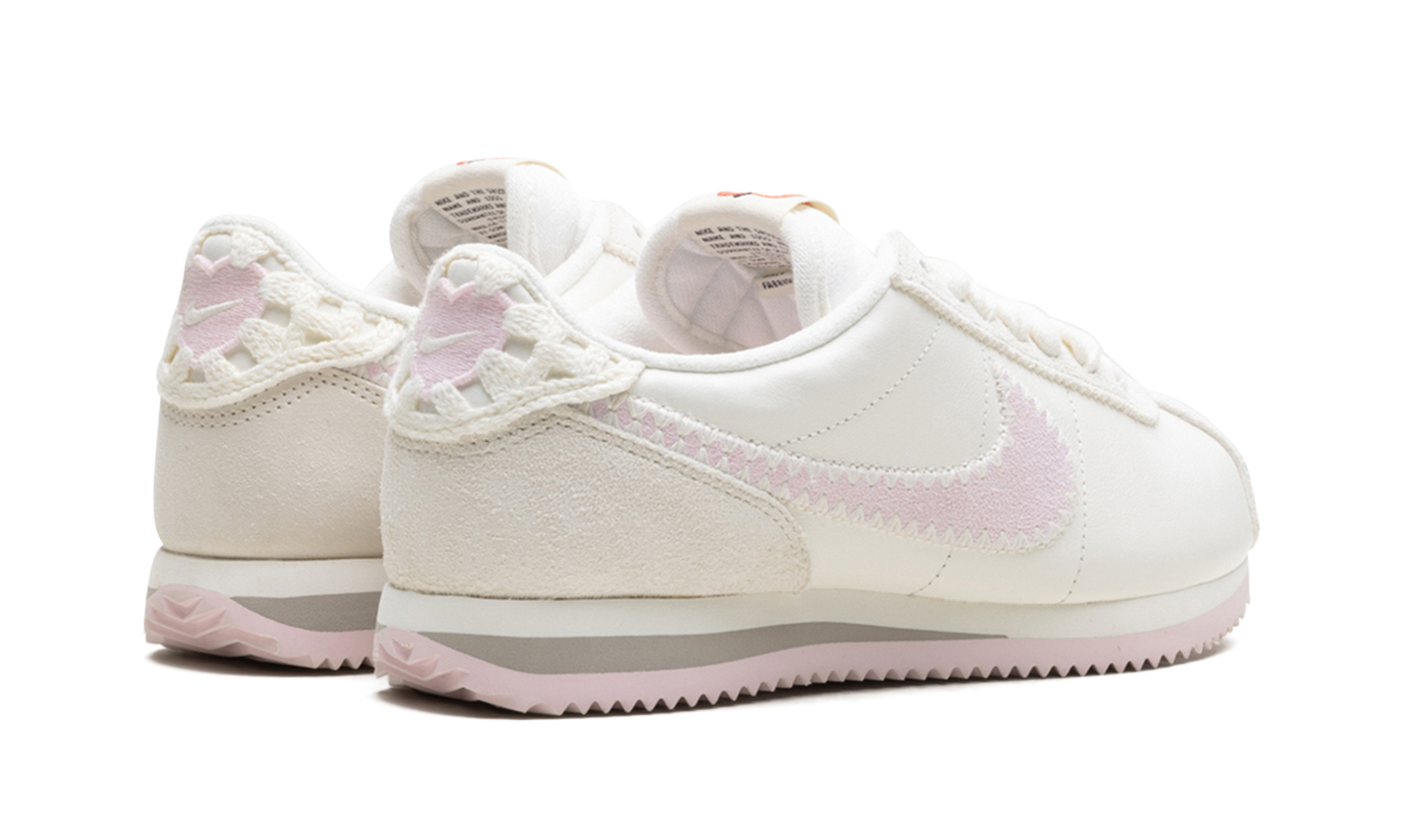 Cortez WMNS "Valentine's Day - 2025" HV6012 161