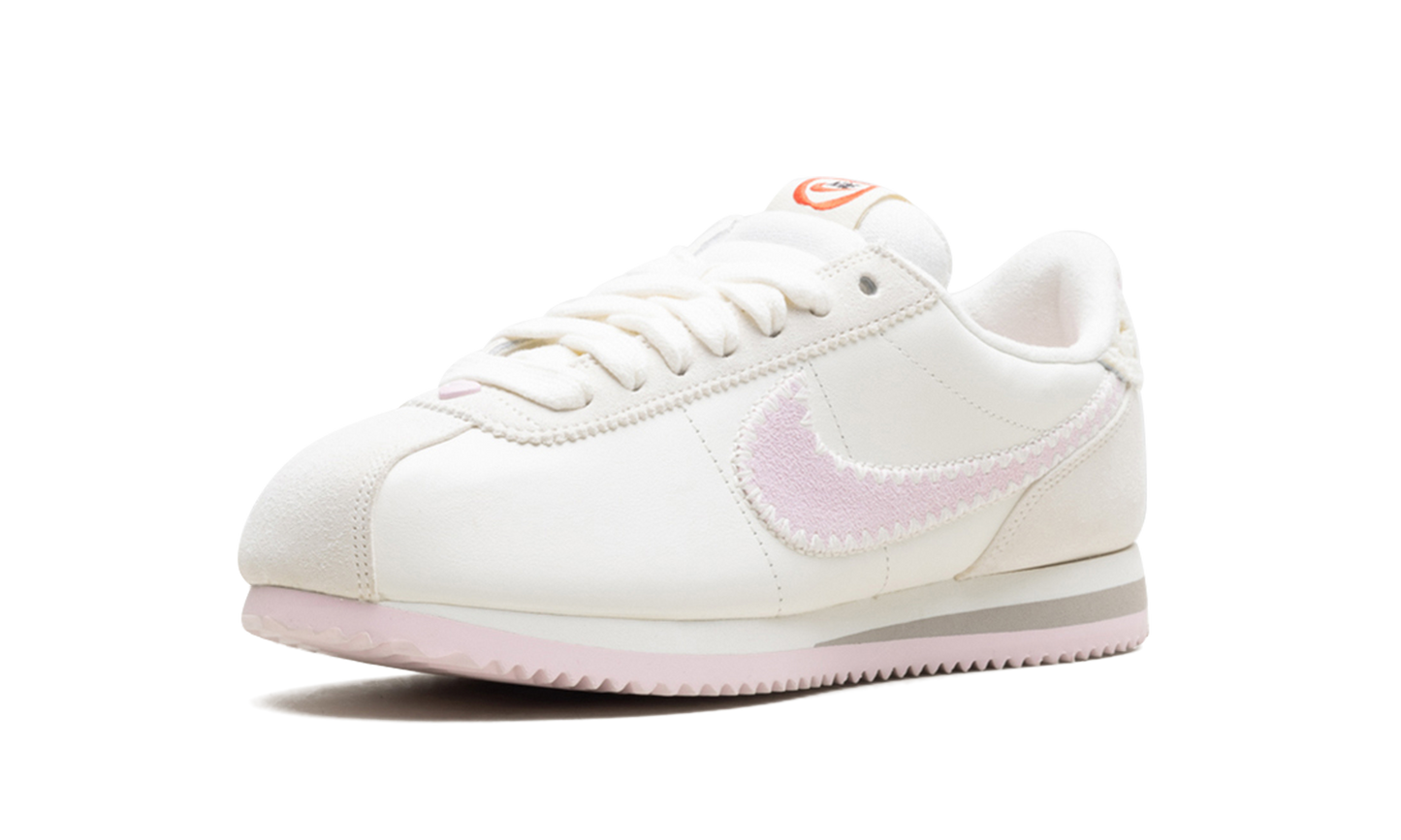 Cortez WMNS "Valentine's Day - 2025" HV6012 161
