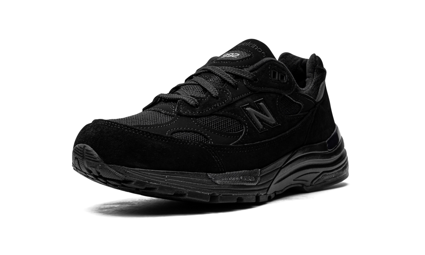 992 "Triple Black" M992EA
