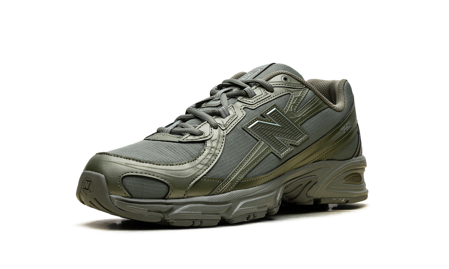 740 "Dark Olive Vine" U740RS2